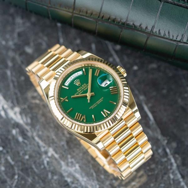 Roleex Oyster Perpetual Day Date 40 Battery Gold-Green